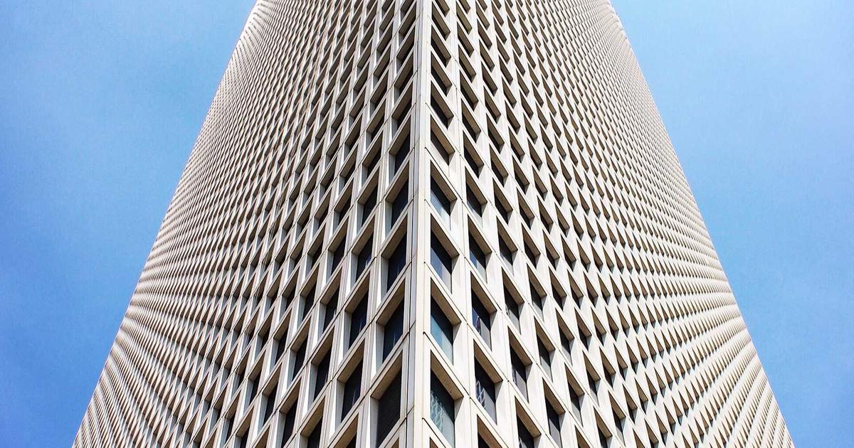 LLM Gateways: Unified Routing, Quotas, and Observability for AI Traffic